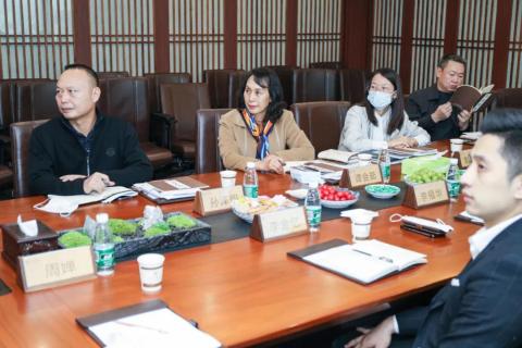 罗湖区人大常委副主任谭会茹一行莅临龙门国际调研