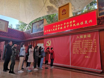 龙门国际：红色之旅 唤起心中的红色魂